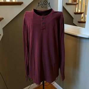American Eagle Long Sleeve 3 buttons Maroon